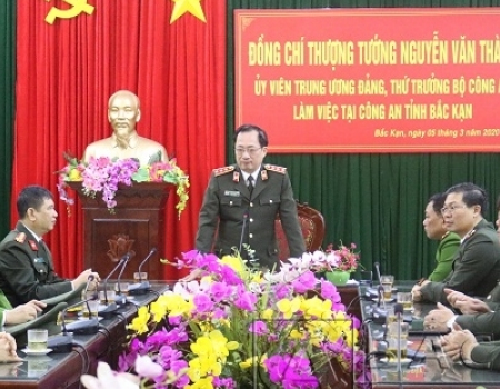 Thứ trưởng Bộ Công an Nguyễn Văn Thành phát biểu tại buổi làm việc với Công an tỉnh Bắc Kạn