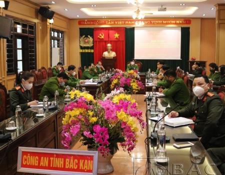 Đại tá Nguyễn Thanh Tuân, Phó Giám đốc Công an tỉnh chủ trì điểm cầu Bắc Kạn