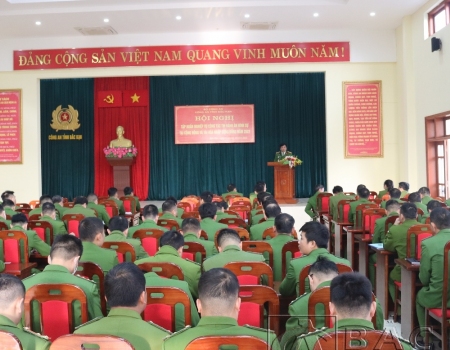 Đại tá Nguyễn Thanh Tuân phát biểu giao nhiệm vụ tại lớp bồi dưỡng  