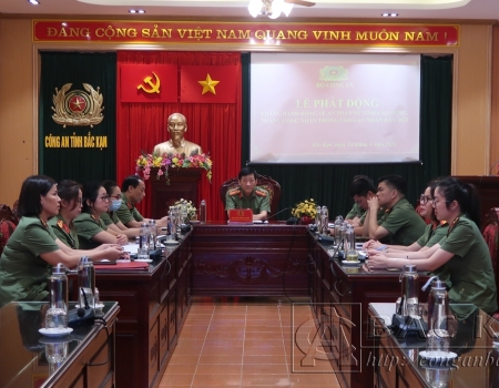 Đại tá Thăng Quang Huy, Phó Giám đốc Công an tỉnh chủ trì tại điểm cầu Công an tỉnh Bắc Kạn