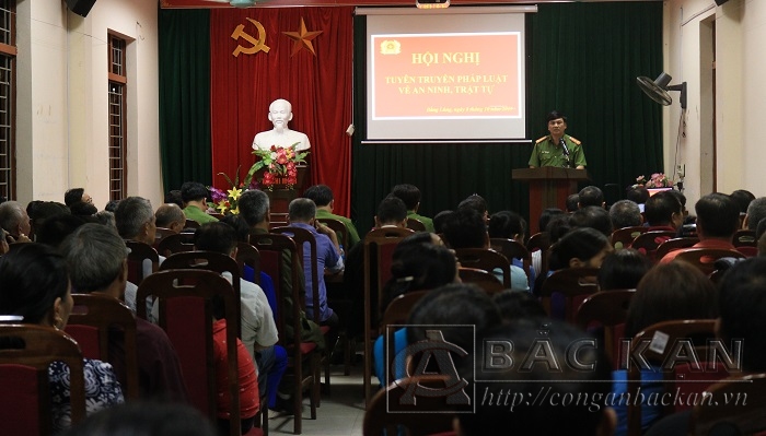 Hội nghị tuyên truyền pháp luật về an ninh, trật tự tại thị trấn Bằng Lũng, huyện Chợ Đồn