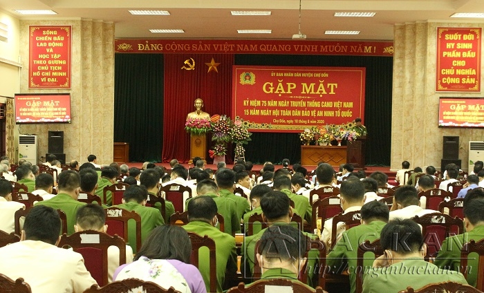 Huyện Chợ Đồn tổ chức gặp mặt kỷ niệm 75 năm Ngày truyền thống CAND Việt Nam, 15 năm Ngày hội toàn dân Bảo vệ ANTQ