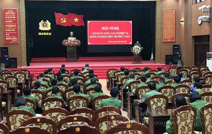 24 9 Đại tá Hà Trọng Trung, Phó Giám đốc Công an tỉnh khai mạc lớp tập huấn