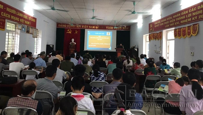Buổi tuyên truyền thu hút đông đảo người dân xã Quang Thuận tham gia