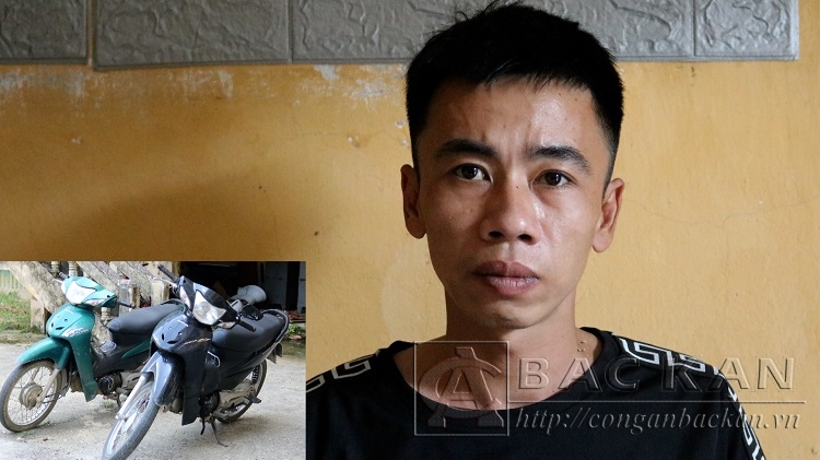 Đối tượng Vũ Tiến Lâm cùng tang vật trong 03 vụ trộm cắp xe máy tại huyện Chợ Mới
