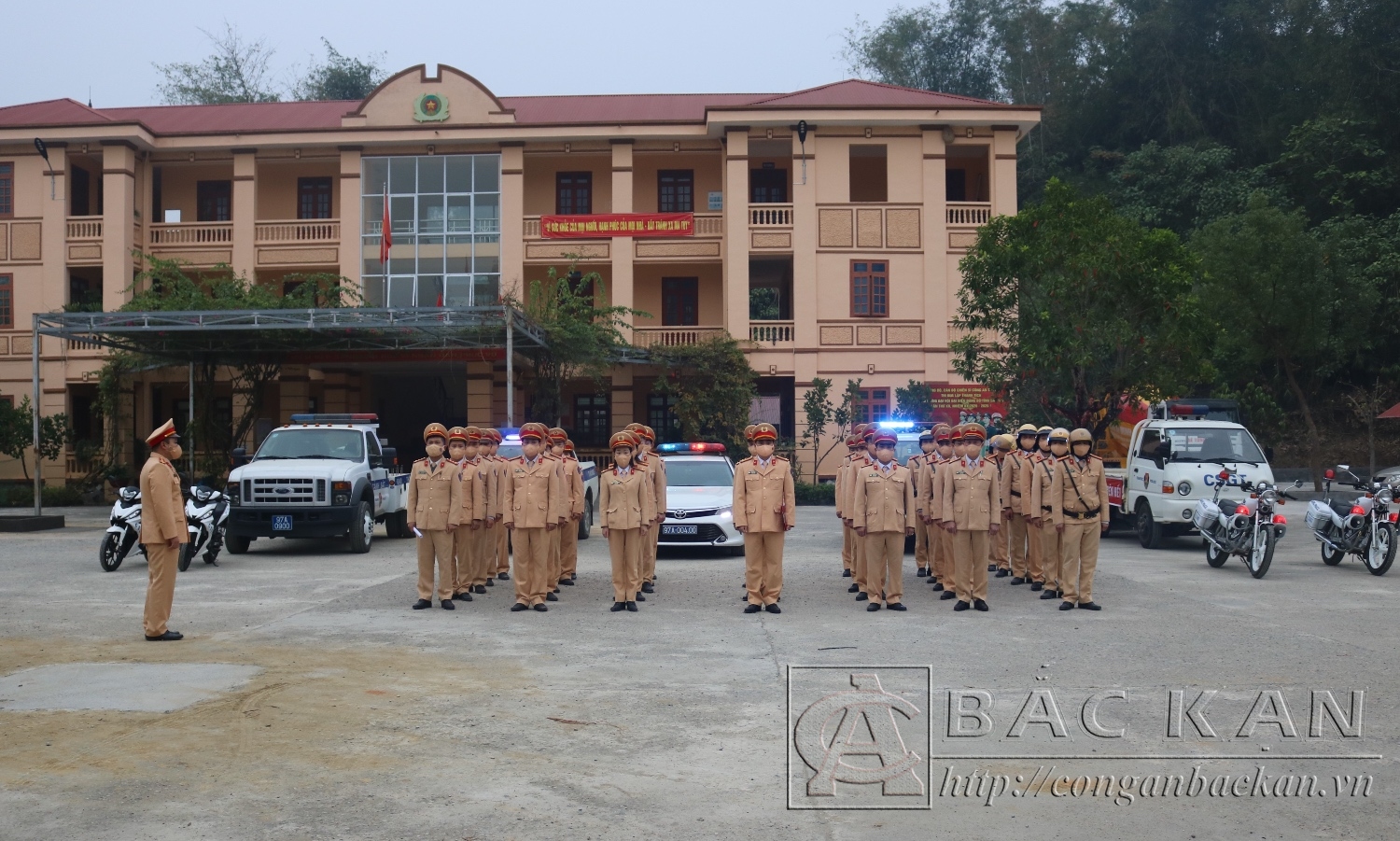 Lực lượng Cảnh sát giao thông Công an tỉnh ra quân thực hiện cao điểm đảm bảo trật tự ATGT Tết Nguyên đán Nhâm Dần 2022