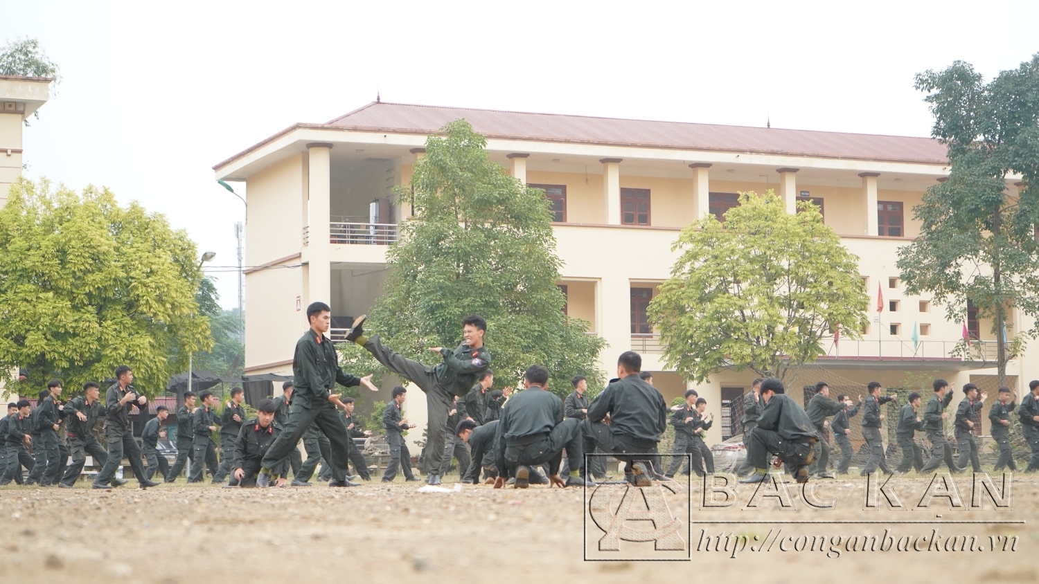 Lực lượng Cảnh sát cơ động thực hành các động tác nâng cao về kỹ, chiến thuật, võ thuật CAND, sẵn sàng chiến đấu trong mọi tình huống