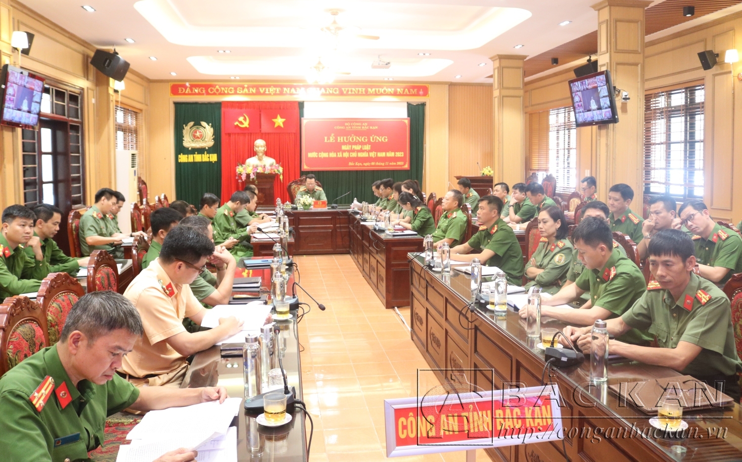 Công an tỉnh Bắc Kạn hưởng ứng Ngày Pháp luật Việt Nam 2023