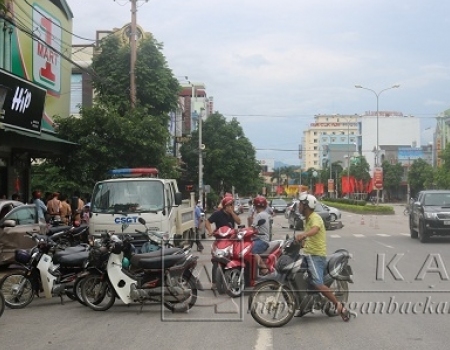 Tại Ngã tư này đã xảy ra nhiều vụ tai nạn mà nguyên nhân do sự thiếu quan sát của người điều khiển phương tiện