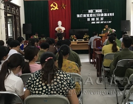 Công an và Hội phụ nữ xã Quang Thuận, huyện Bạch Thông tổng kết 5 năm thực hiện Nghị quyết liên tịch 01 về “ Quản lý, giáo dục người thân trong gia đình không phạm tội và tệ nạn xã hội”