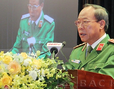 Thượng tướng Lê Quý Vương - Ủy viên Trung ương Đảng, Thứ trưởng Bộ Công an phát động CBCS toàn lực lượng học tập gương chiến đấu dũng cảm, hi sinh của 3 liệt sĩ