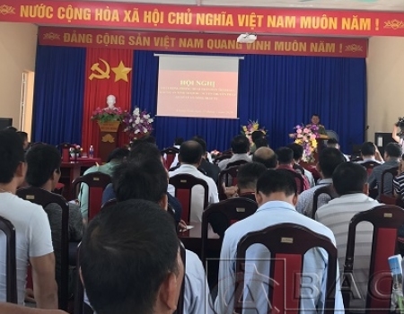  Phòng An ninh đối ngoại Công an tỉnh tuyên truyền về Luật Xuất nhập cảnh tại xã Khang Ninh, huyện Ba Bể