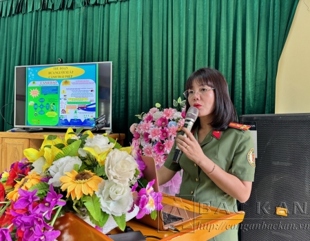 Thượng tá Lê Hồng Giang, Phó Giám đốc Công an tỉnh phát biểu hưởng ứng “Tháng hành động phòng, chống ma túy”, Ngày quốc tế và Ngày toàn dân phòng, chống ma túy năm 2024