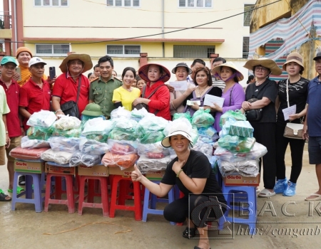 Công an thành phố Bắc Kạn tuyên truyền phổ biến Luật giao thông đường bộ tại Trường THCS Bắc Kạn