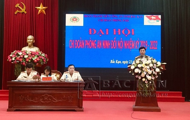 Đại tá Nguyễn Thanh Tuân  PGĐ Công an tỉnh phát biểu chỉ đạo Đại hội