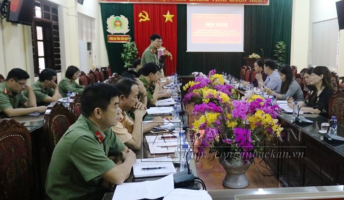 Hội nghị tổng kết quy chế phối hợp trong công tác cảnh vệ giữa Công an tỉnh với Văn phòng  TU, ĐĐBQH, HĐND, UBND tỉnh.