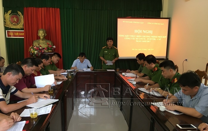 Đồng chí Nguyễn Thanh Tuân - PGĐ Công an tỉnh phát biểu chỉ đạo tại Hội nghị