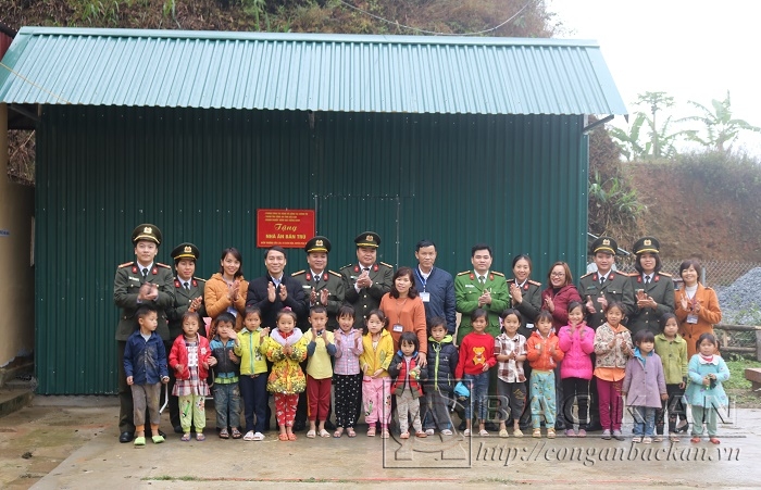 Với nhà ăn bán trú này, các em nhỏ ở Cốc Lào được cải thiện về điều kiện sinh hoạt, học tập