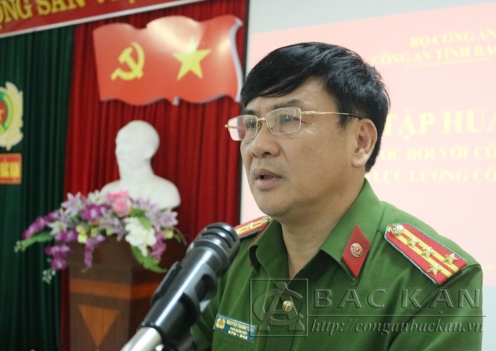 Đại tá Nguyễn Thanh Tuân – Phó Giám đốc Công an tỉnh phát biểu khai mạc lớp tập huấn