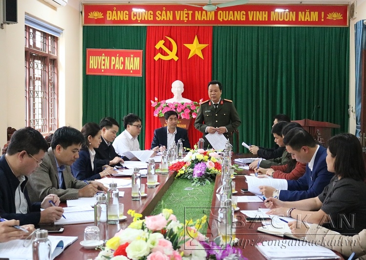 Đại tá Hà Văn Tuyên, Giám đốc Công an tỉnh, phát biểu tại buổi kiểm tra