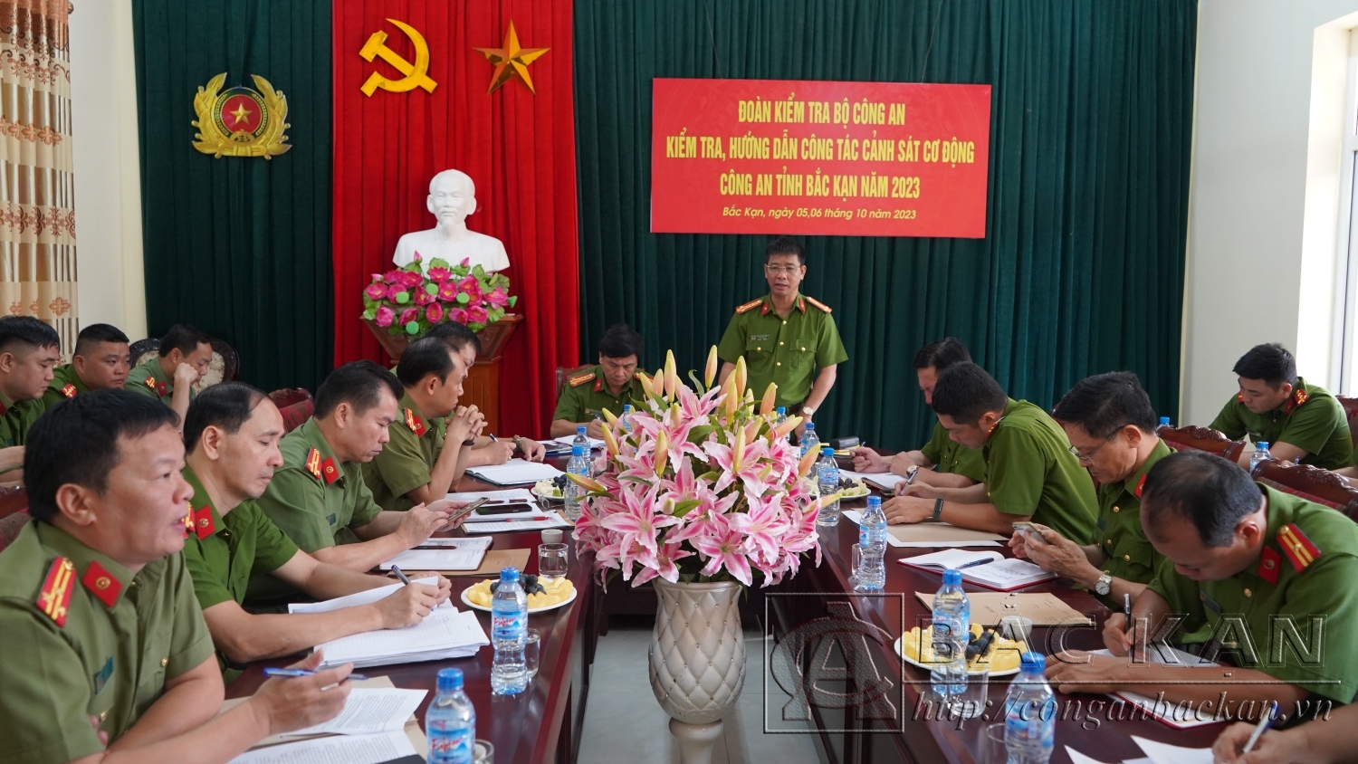 Đại tá Phạm Hữu Thinh- Phó Tư lệnh phát biểu ý kiến