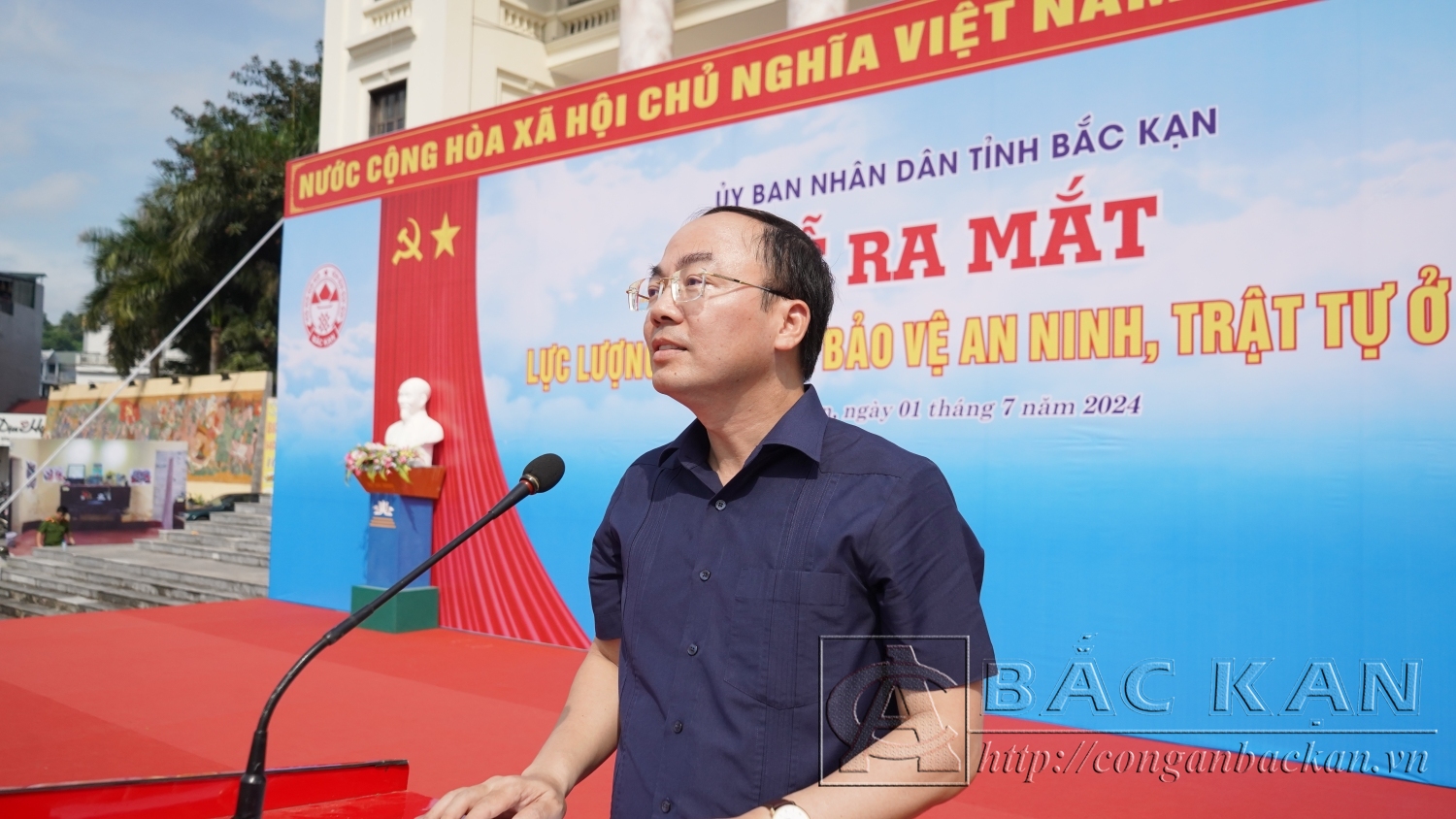 Đồng chí Nguyễn Đăng Bình, Chủ tịch UBND tỉnh phát biểu giao nhiệm vụ