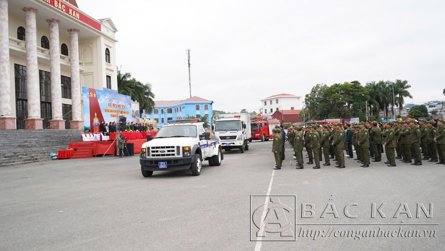 6, các lực lượng tham gia diễu hành cổ động