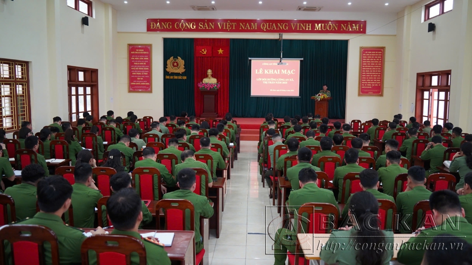 Công an tỉnh khai giảng lớp bồi dưỡng Công an xã năm 2025