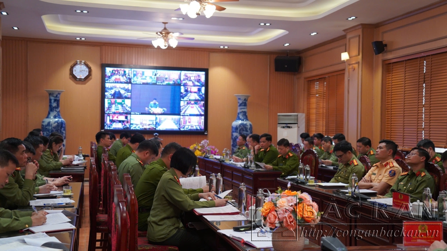 Các đại biểu dự Lễ phát động tại điểm cầu Công an tỉnh Bắc Kạn
